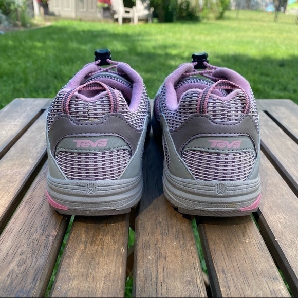 Teva  Women's Charged Gray & Pink Waterproof Drawstring Hiking Shoes Size 6 - Picture 6 of 7